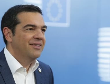 Times του Λονδίνου: «Η ελληνική κυβέρνηση προχωρά σε ράλι δαπανών για να αποτρέψει την ήττα στις εκλογές»